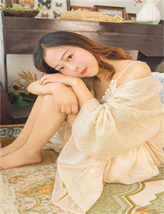 《我是歌手主持人-欧美一卡2卡三卡4卡国产免费》