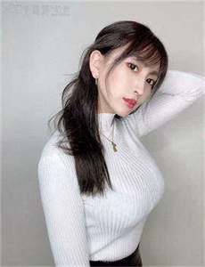 《国产免费午夜高清-乳色吐息翻译未增删带翻译樱花》
