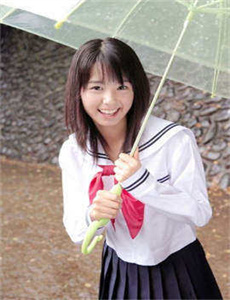 《男生把坤巴扎进女生的坤巴里-MM131尤老师调教巨臀校花》